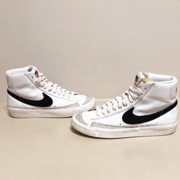 Nike Blazer Mid '77 Sneakers | Size: W 9 / M 7.5 - Picture 3 of 5